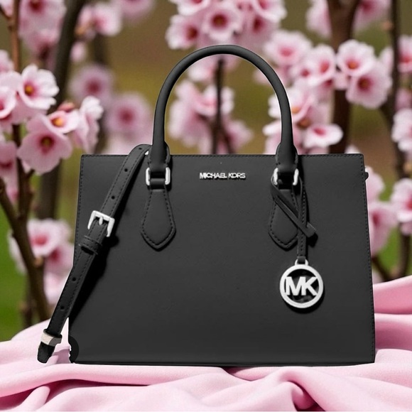 MICHAEL KORS Saffiano Shoulder Bag! Sleek, Smooth Leather MK Designer Bag! - Picture 1 of 13